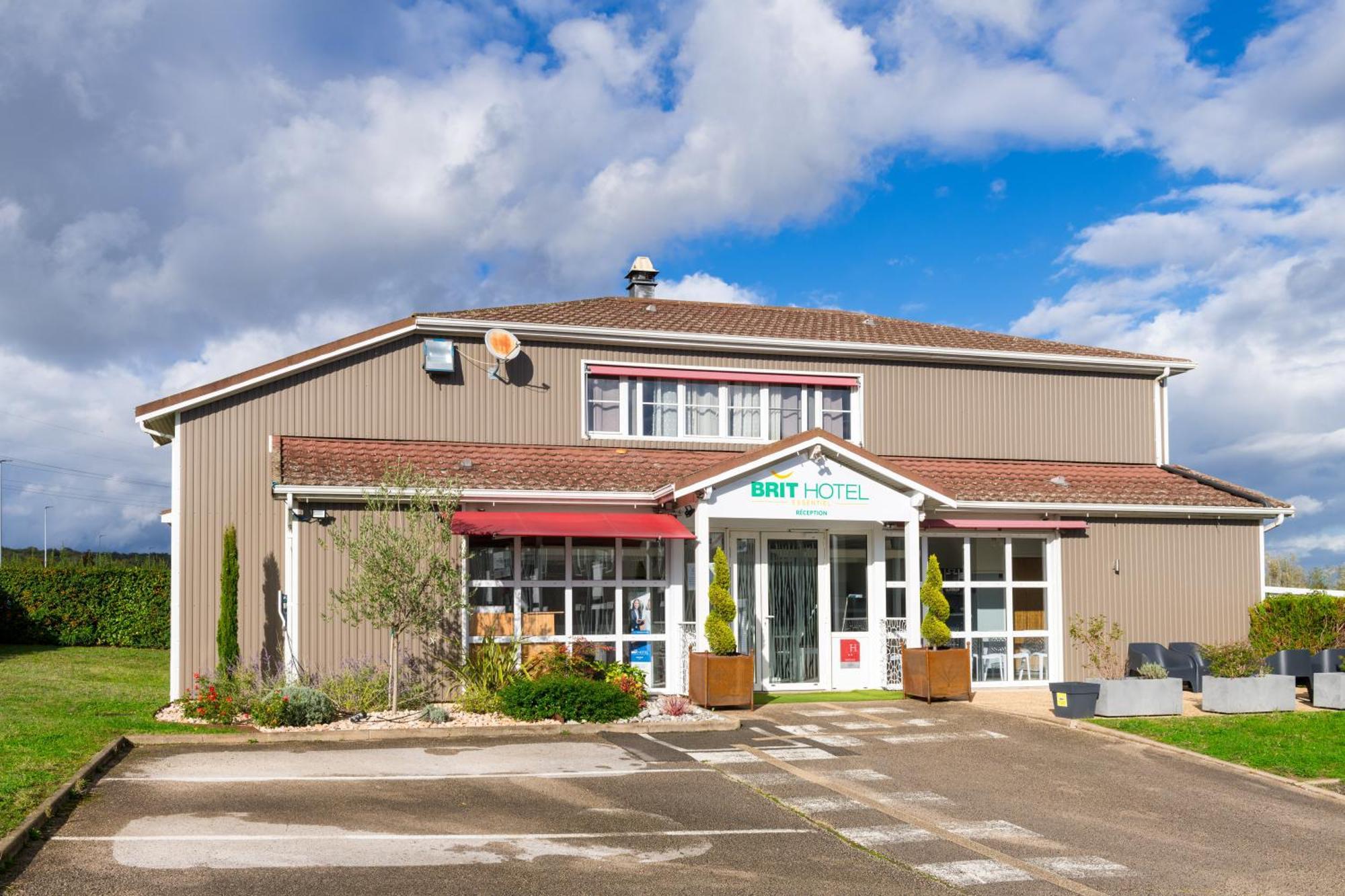 Brit Hotel Macon Nord Autoroute Du Soleil Экстерьер фото